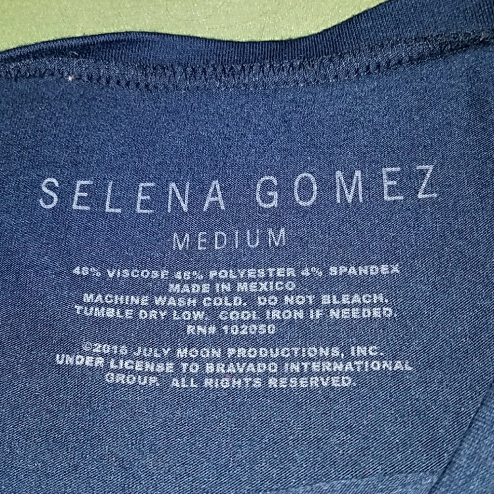 Muscle tank top - Picture 2 of 3